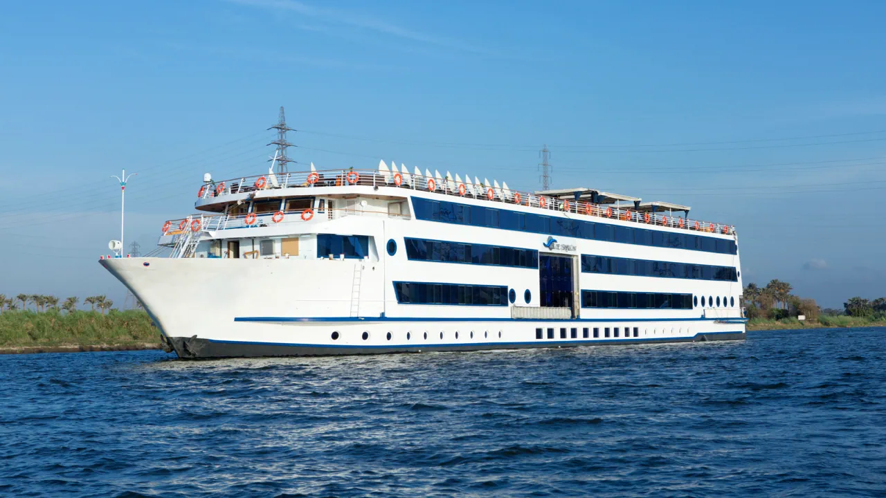 رحلة الباخرة بلو شادو I